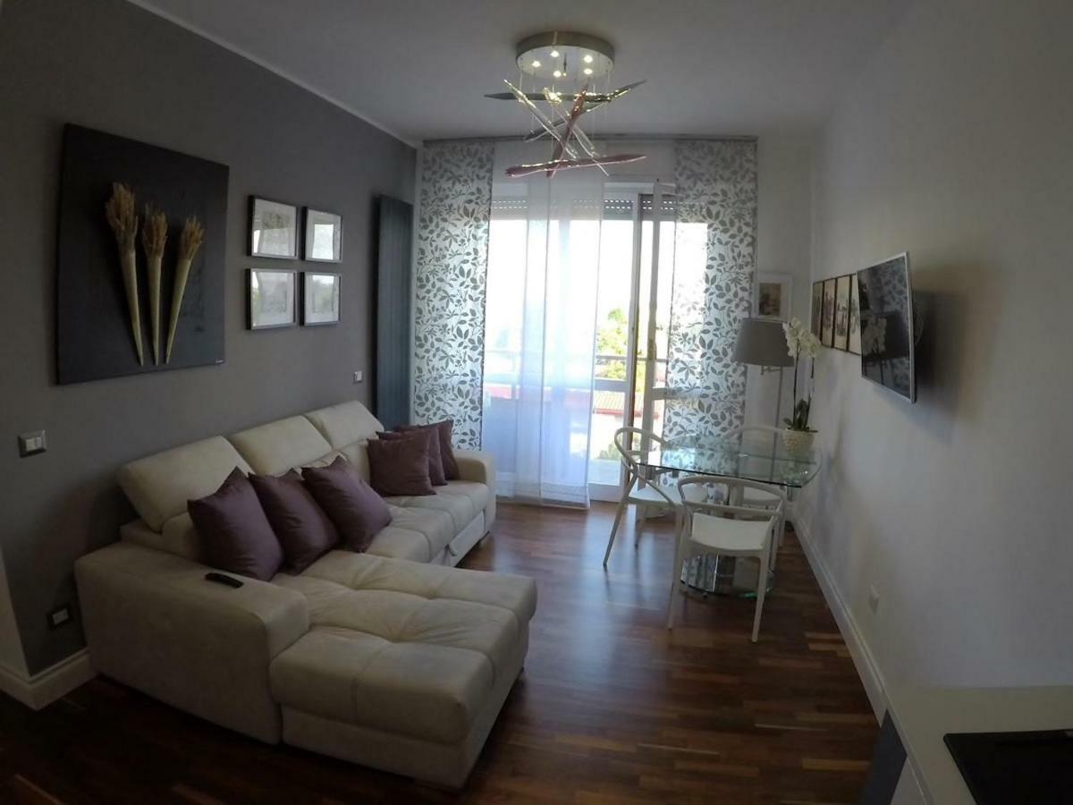 Apartment Via Delle Camelie 8 Milan