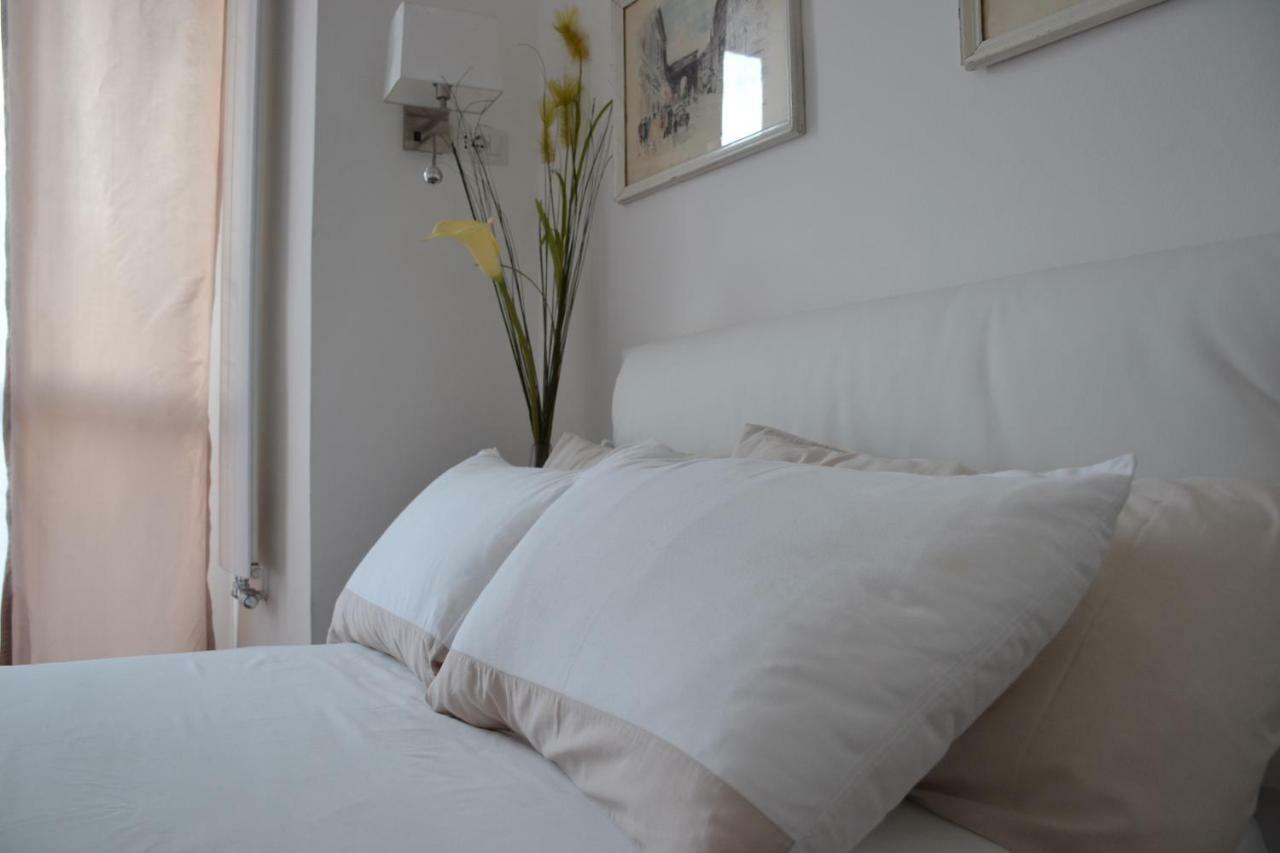 Apartment Via Delle Camelie 8 *